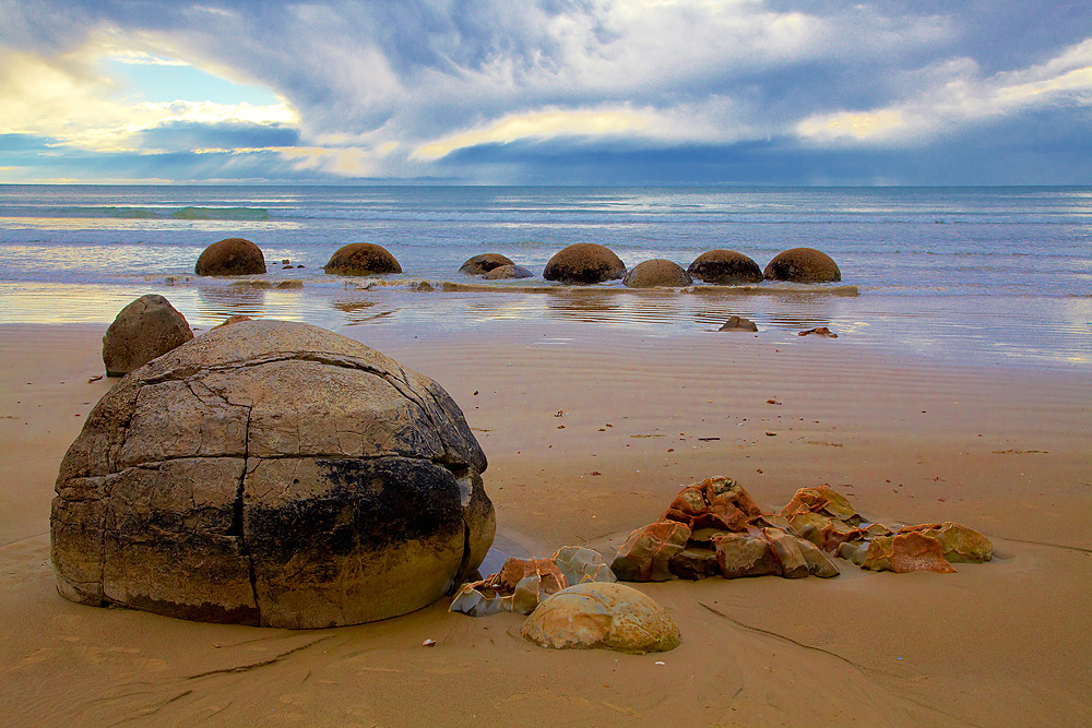 Moeraki Boulders II