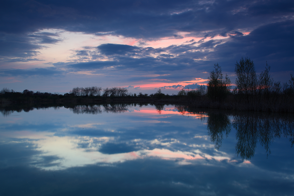 "Still ruht der See"