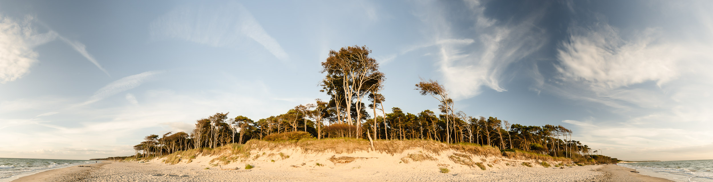 Eine Insel mitten im Meer, eine Insel ...