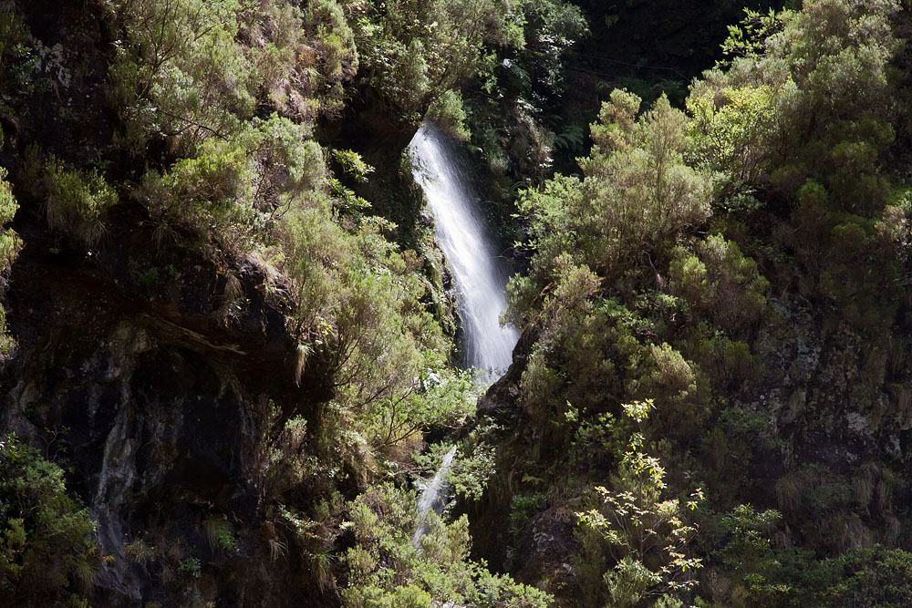 Wasserfall im Tal des Ribeira Grande