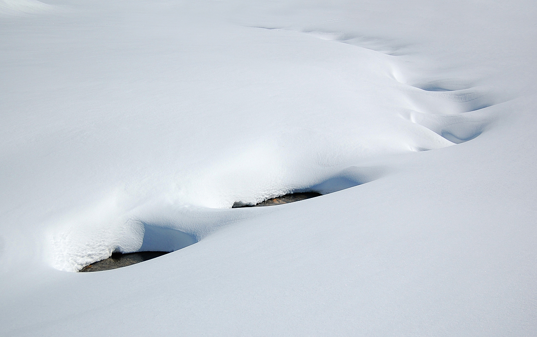 Bach im Winter