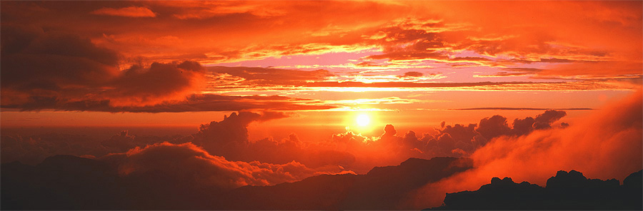 Sunrise on Haleakala, 3055 m, Maui;  Hawaiian Islands