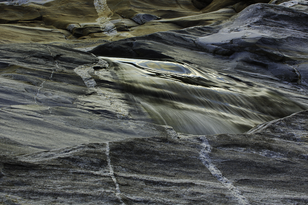 Stille Wasser gründen Tief