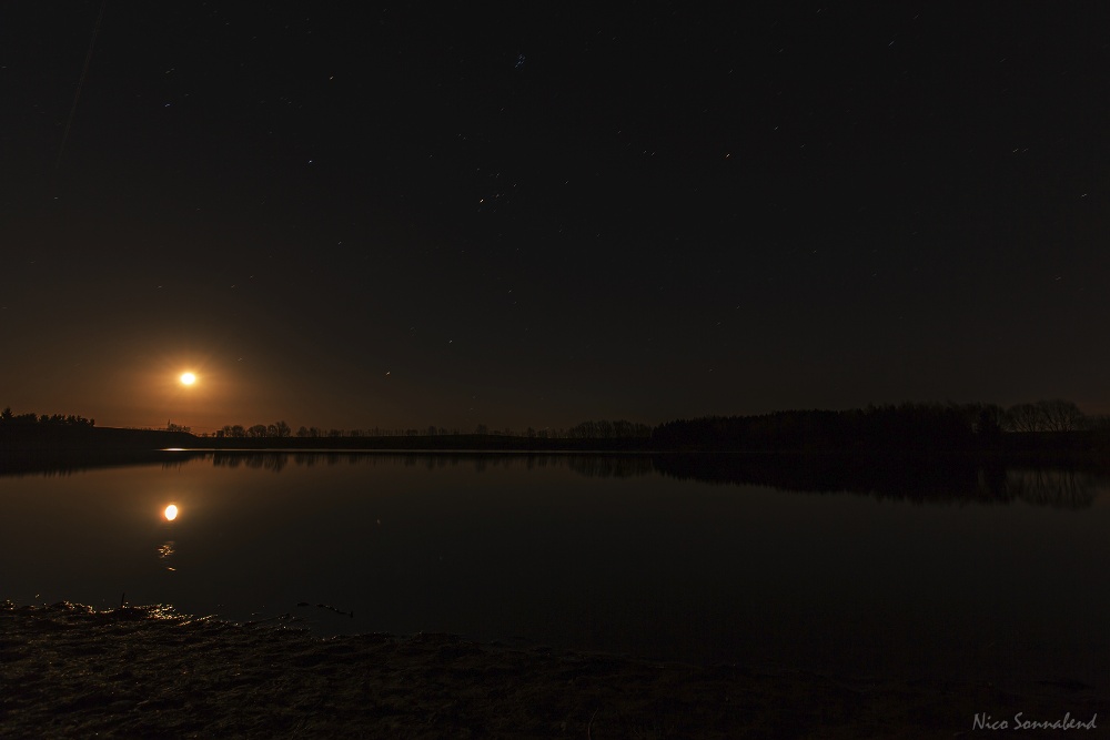 der mond kommt...