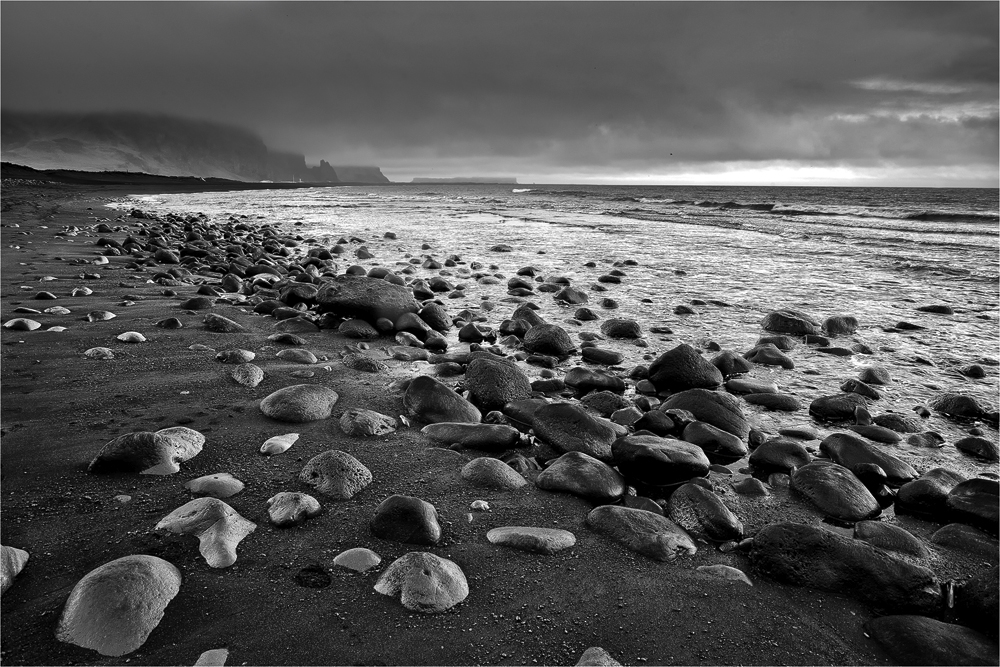 Am schwarzen Strand von Vik