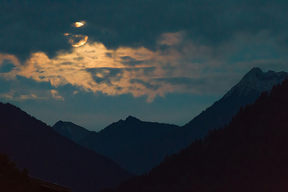 Mondaufgang in den Gailtaler Alpen