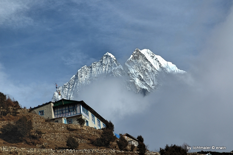 Ein Berggasthaus Nepal unter dem Nuptse