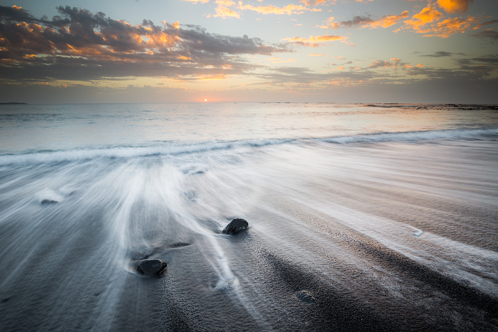 schwarzer Strand