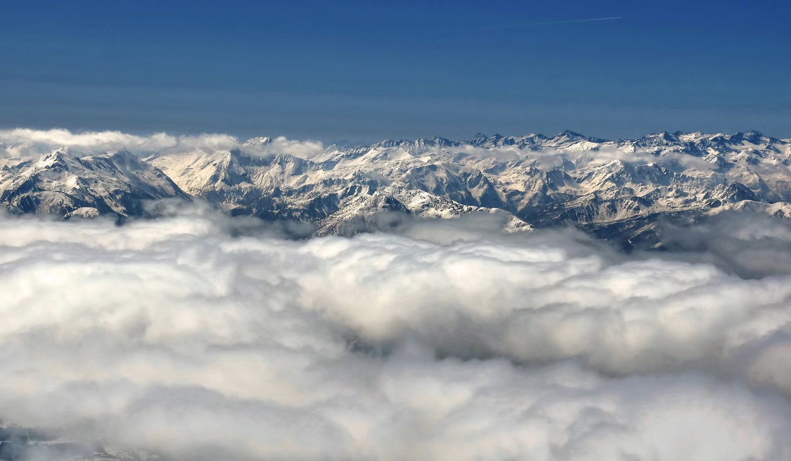Über den Wolken