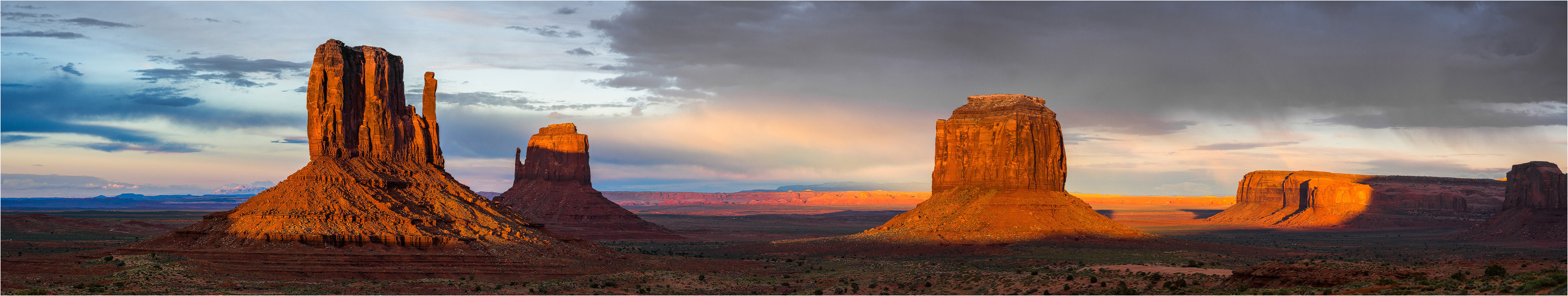 °°° Monument Valley in voller Breite °°°