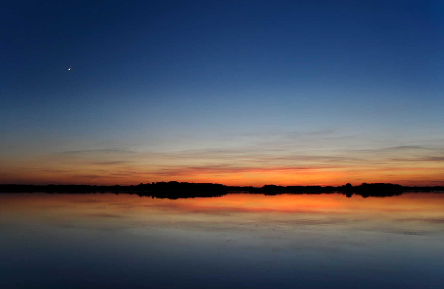 Sonnenuntergang (mit Halbmond)