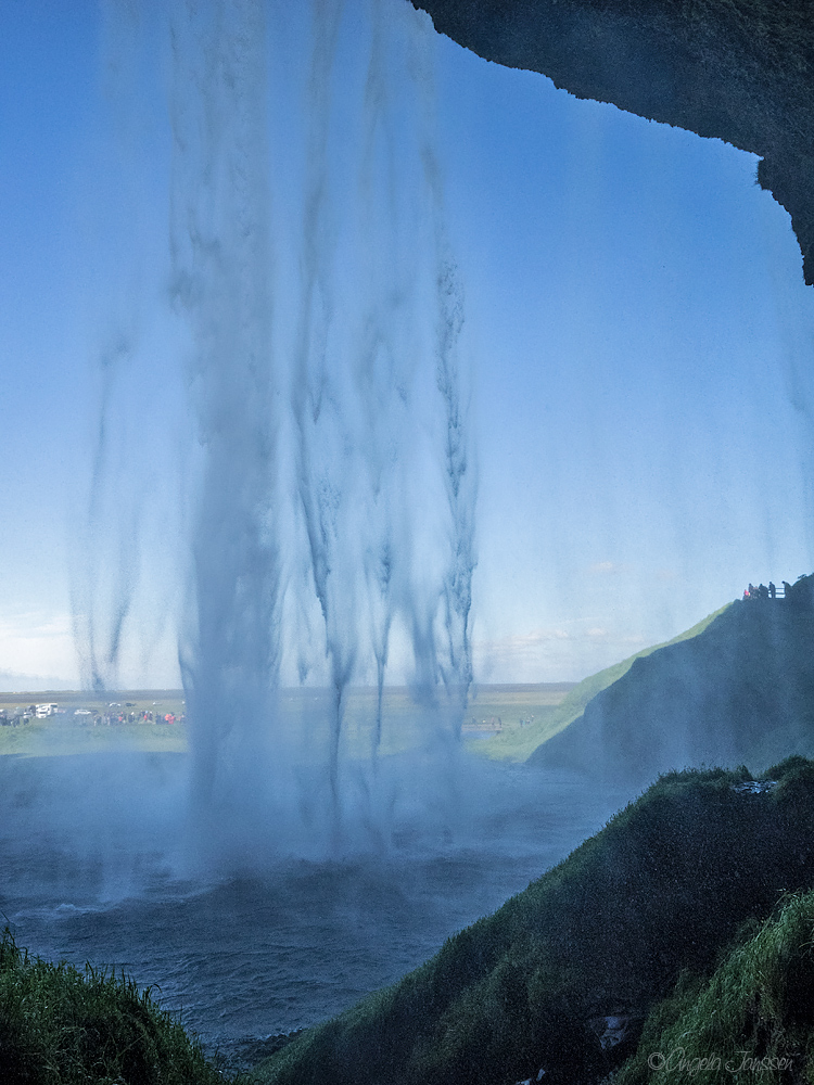 Wer kennt ihn nicht den Seljalandsfoss