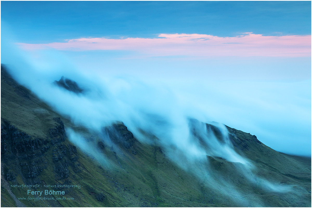 Wolkenwasserfall ...