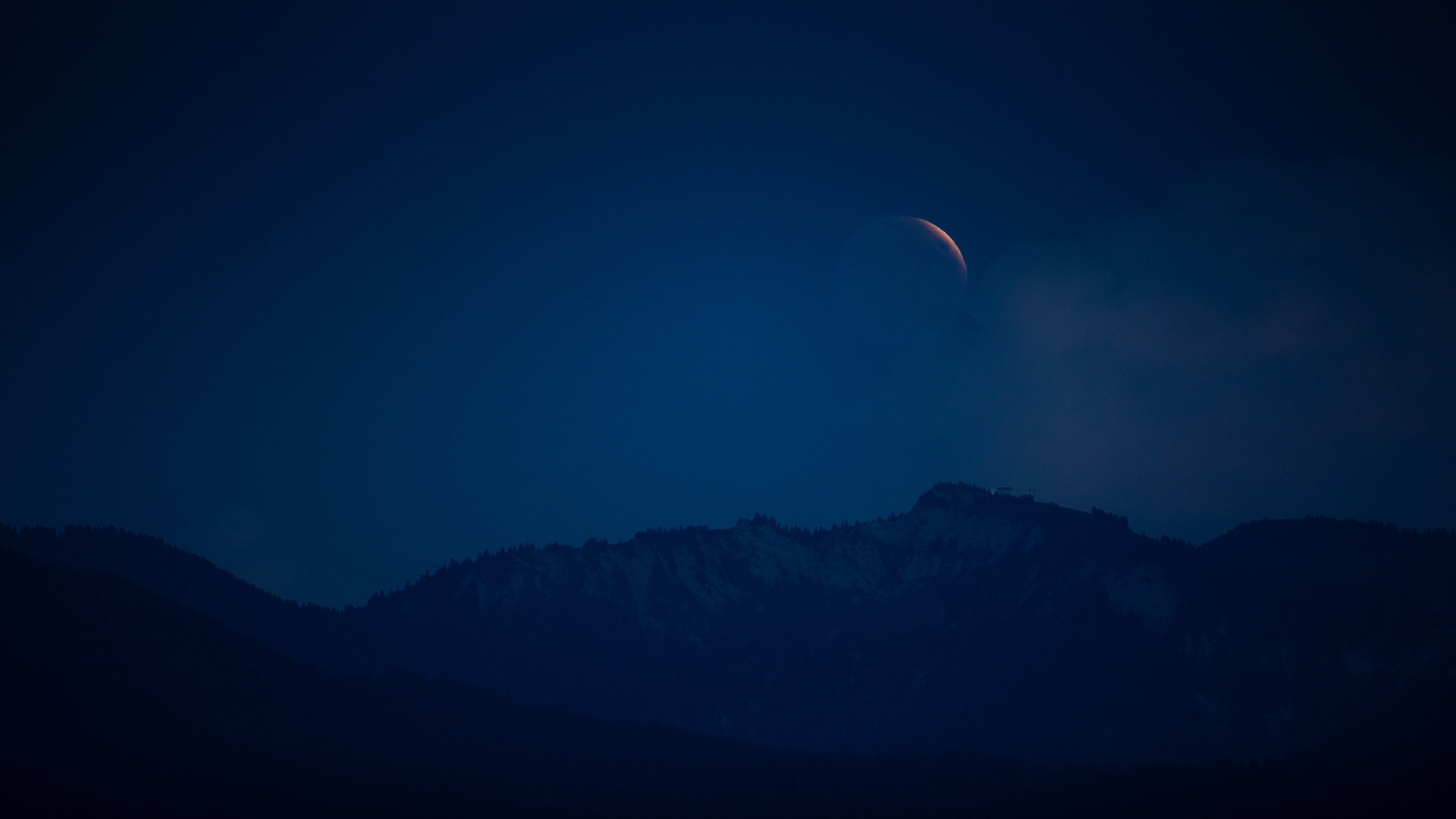 Mondaufgang zur Mondfinsternis