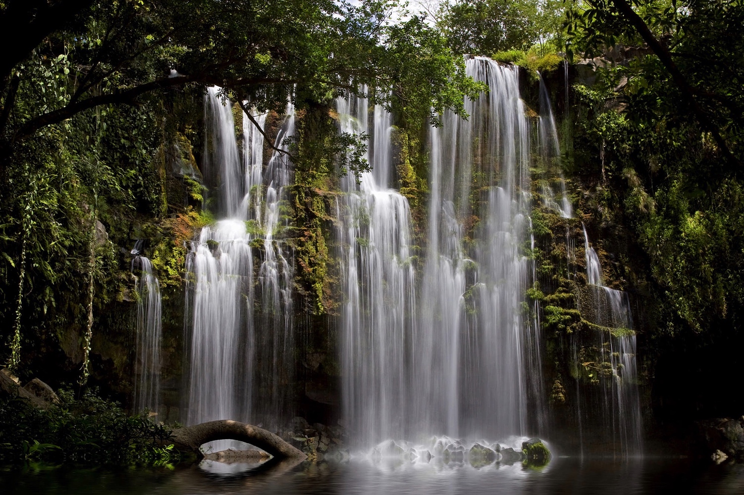 Catarata Llanos de Cortès