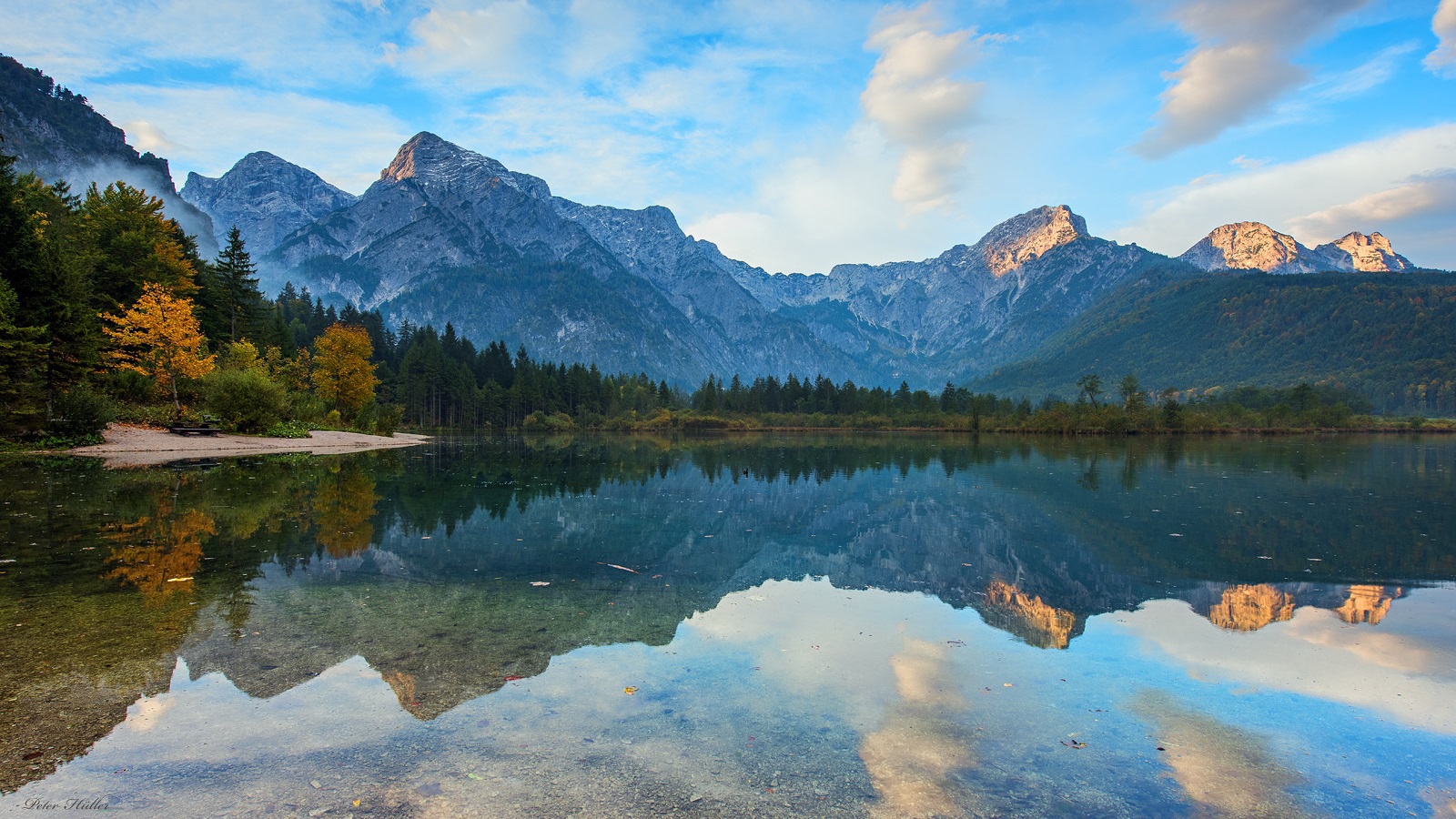 Ein Bergsee im Salzkammergut