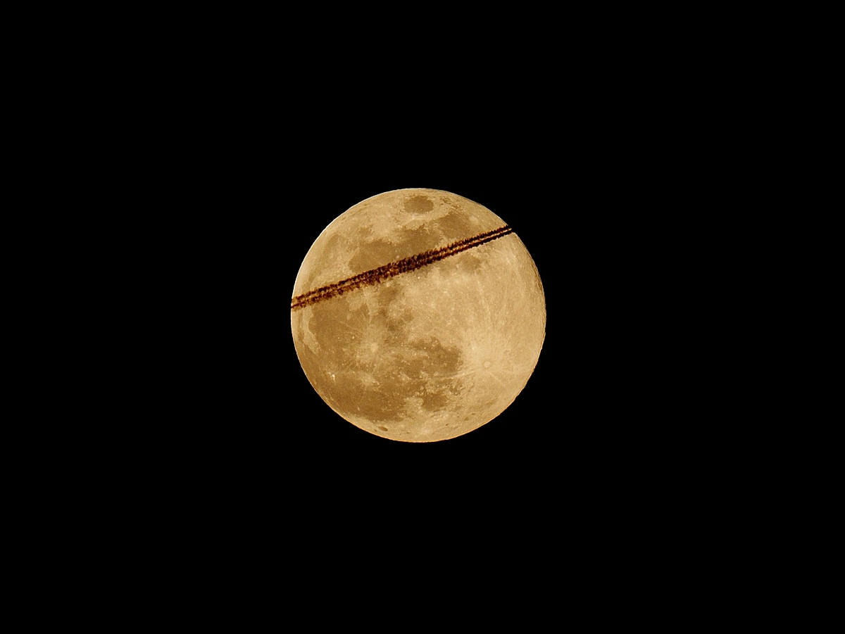 Vollmond mit Steifen