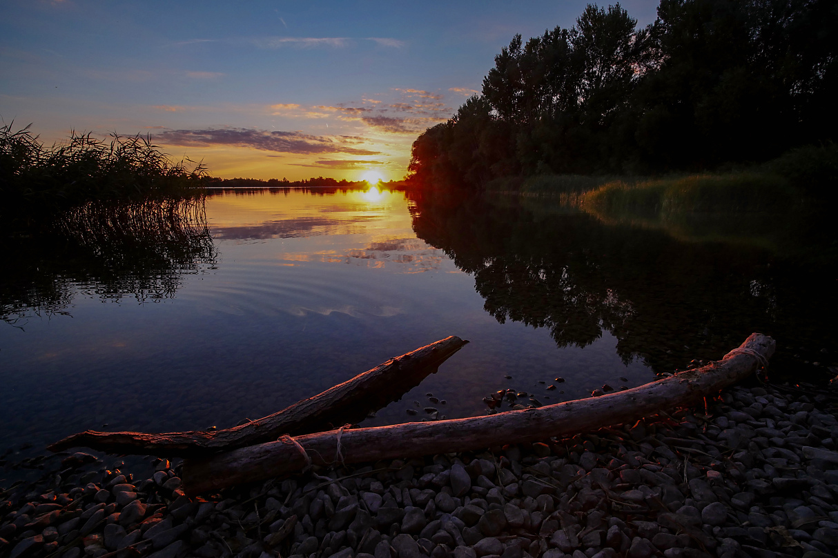 ein schöner Abend am See