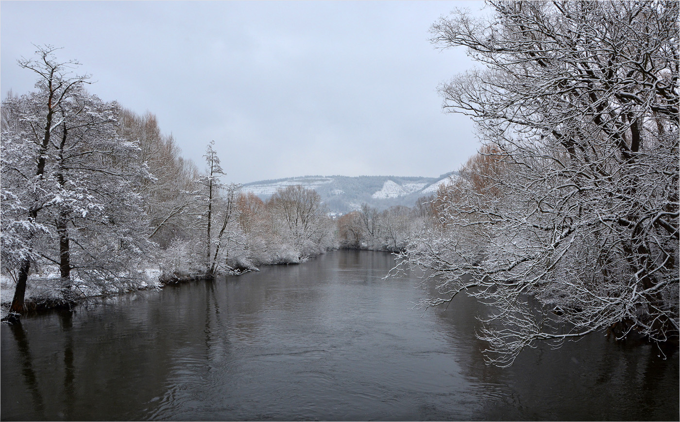 An der winterlichen Saale