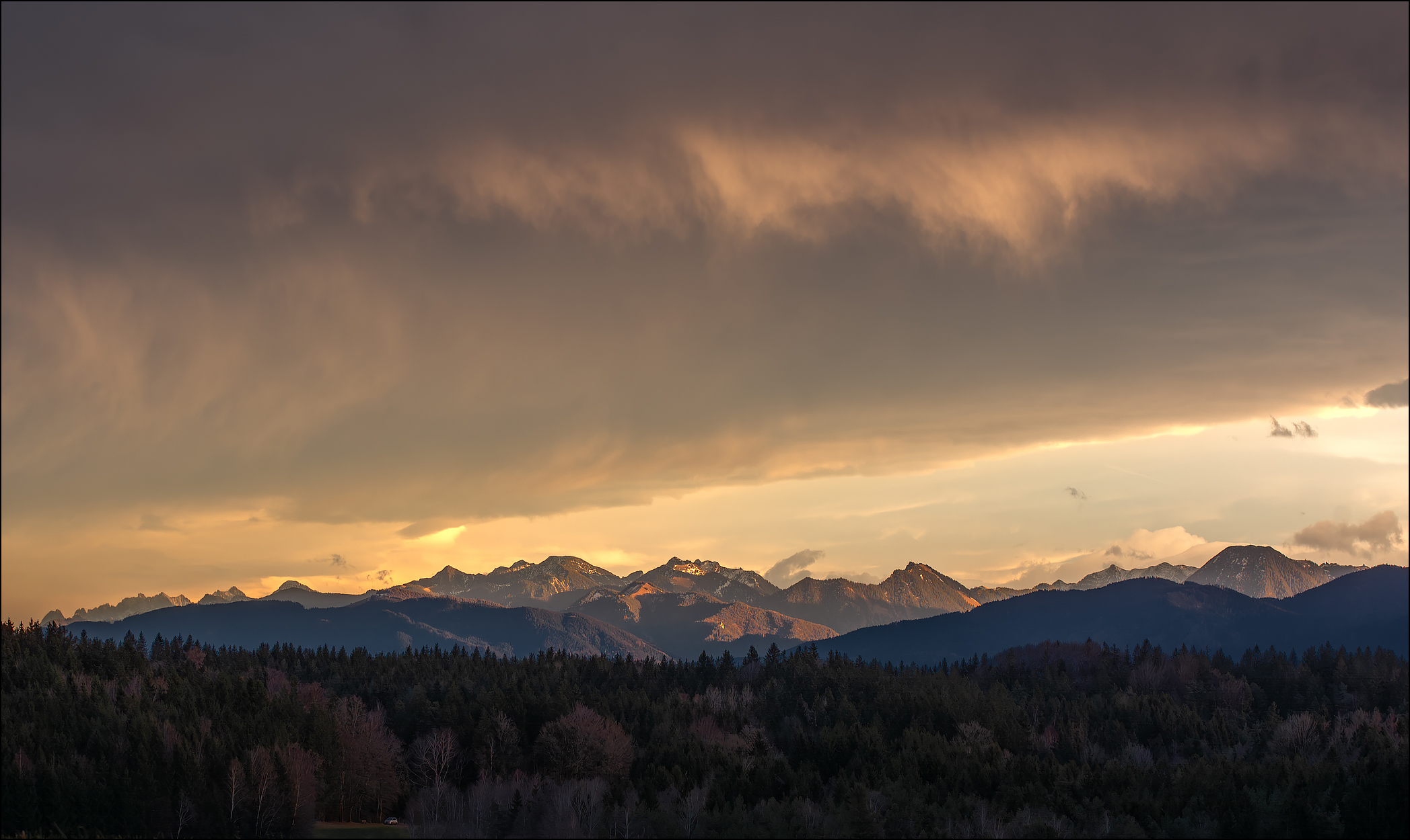 Berge im Abendlicht