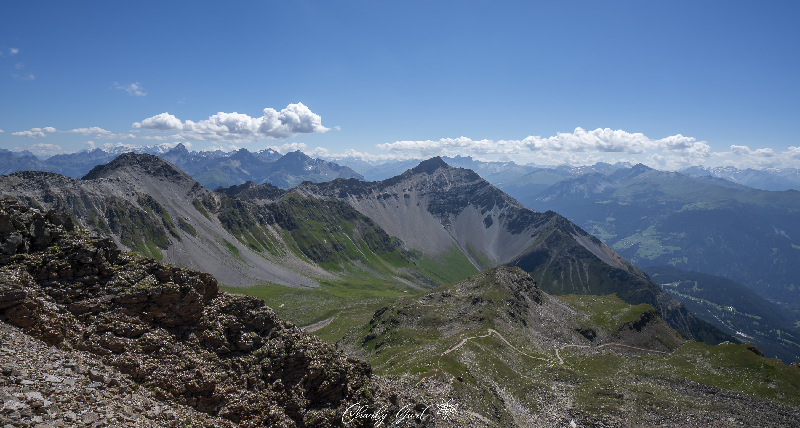 „Die leise Unendlichkeit der Berge“