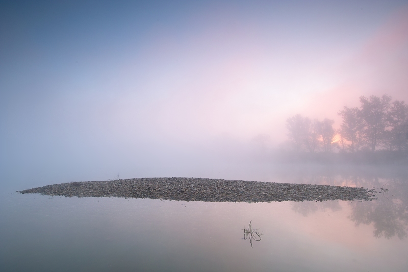 Hochwasser mit Nebel