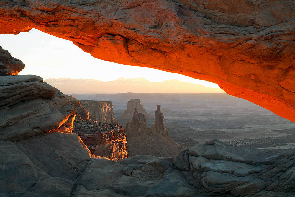 Mesa Arch and Washer Woman