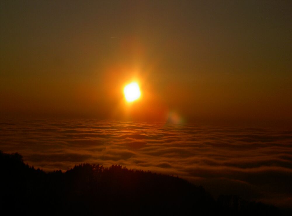 Sonnenuntergang im Wolkenmeer ND