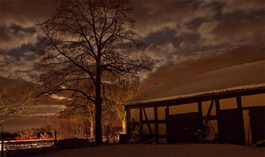 Pfarrhaus in der Nacht
