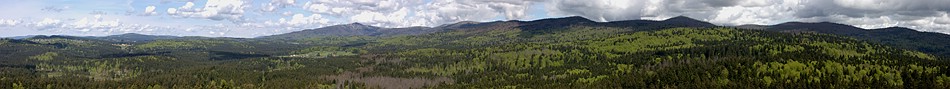 Weit geht der Blick über den Bayerischen Wald