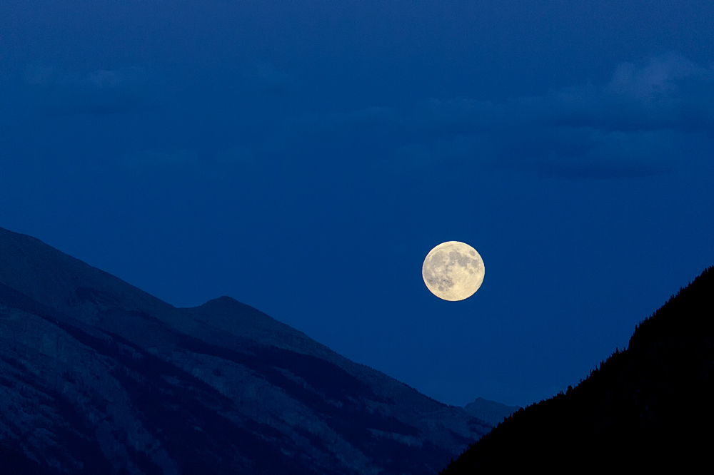 Tunnel mountain moon