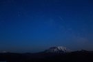 Vulkan in der Nacht