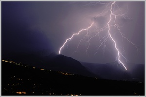 Gewitter über Meran, Südtirol, Italien