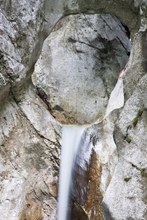 Steter Tropfen höhlt den Stein