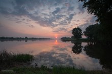 Sonnenaufgang über der Elbe