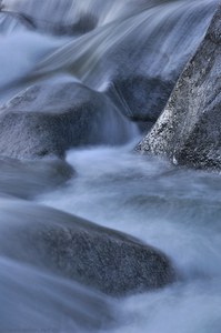 Wasser und Fels