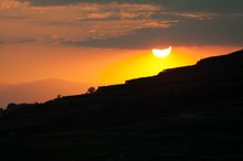 Sonnenuntergang in den Rebenterassen am Kaiserstuhl