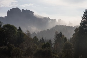 Schrammsteine an einem Herbstmorgen