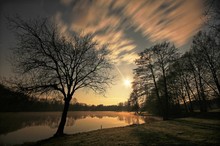 Vollmond am See