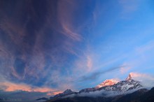 Annapurna Süd im Abendlicht