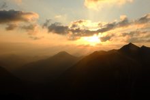 Sonnenaufgang in den Bergen