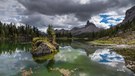 Die kleine Insel im Bergsee