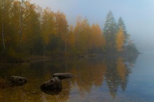 Herbstlicher Morgen am See