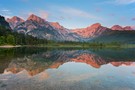 Der Almsee am frühen Morgen
