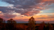 Gegenüber dem Sonnenaufgang