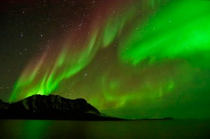 Aurora borealis über Ostgrönland