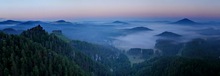 der Morgen dämmert über der Böhmischen Schweiz