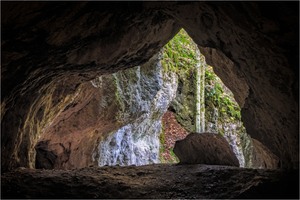 Im Haupttunnel der Fuchslöcher