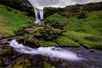 ein kleiner Wasserfall