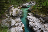 Der blaugrüne Fluss